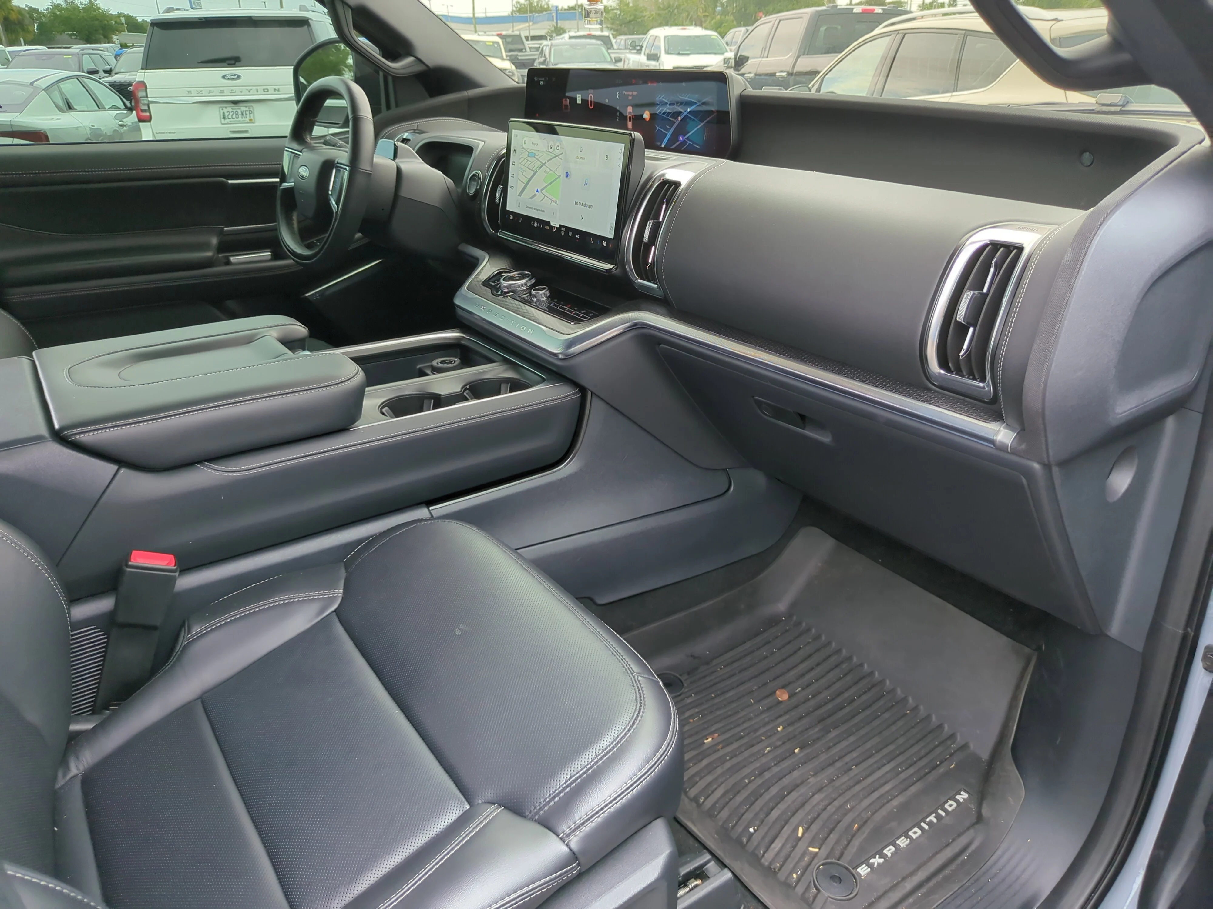 Certified Used 2025 Glacier Gray Metallic Ford Platinum image 17