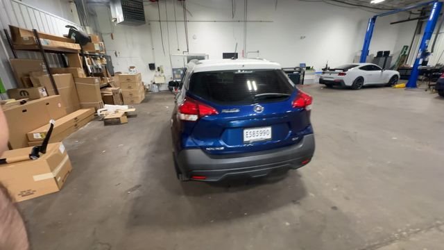 Used 2019 Blue Nissan SV image 9