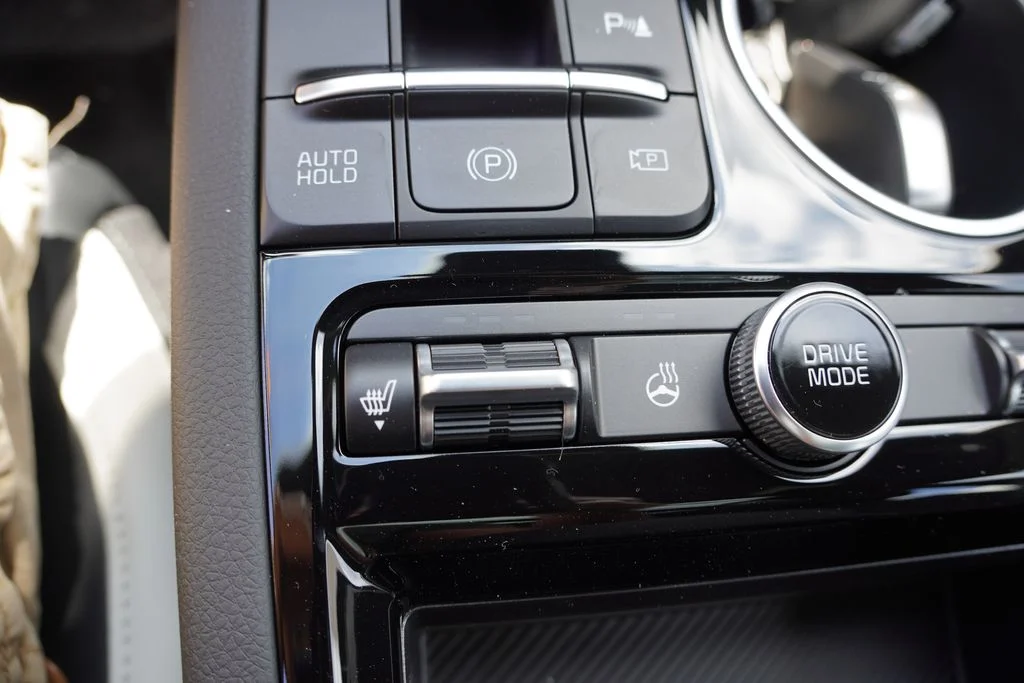 New 2026 Snow White Pearl Kia GT-Line AWD image 15