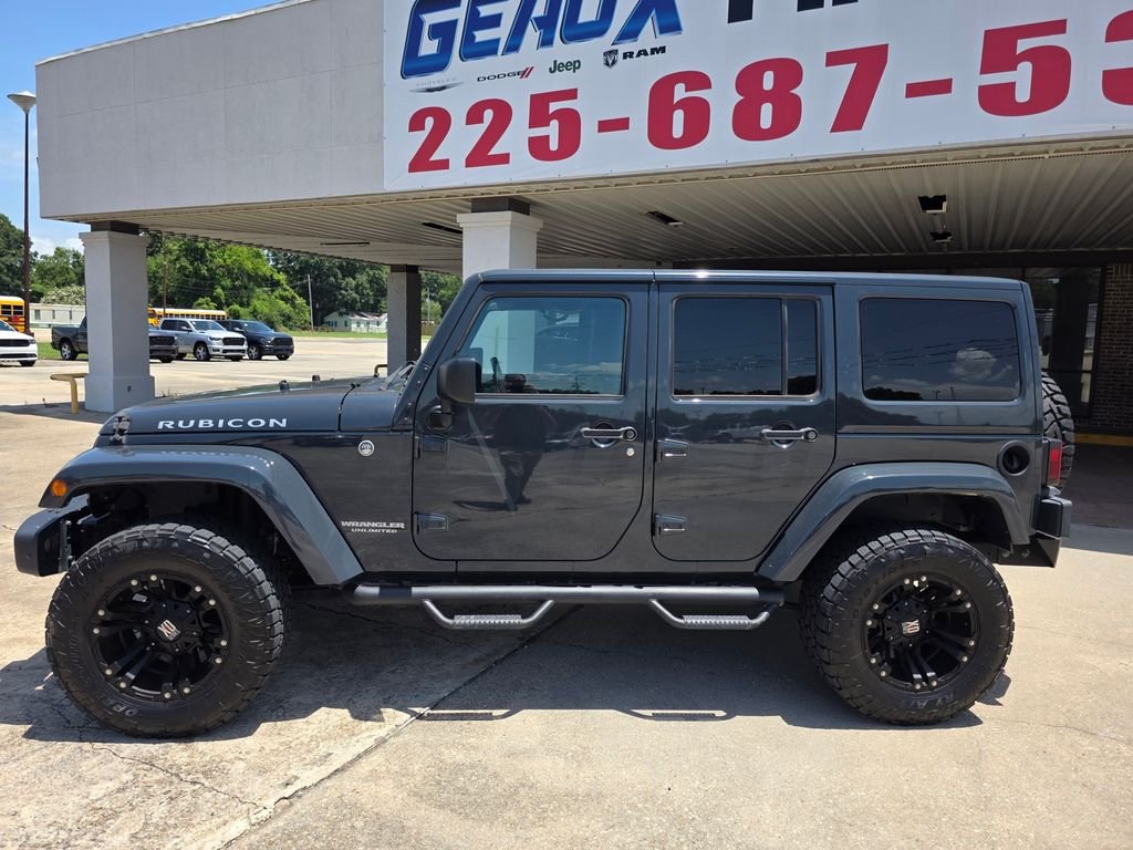 Used 2017 Gray Jeep Unlimited Rubicon image 2