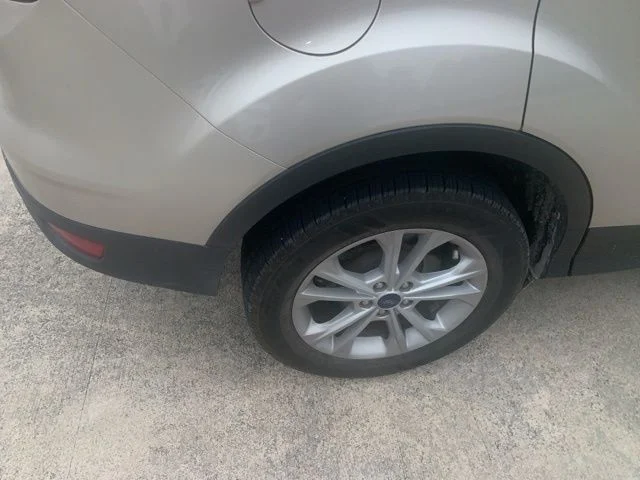 Used 2018 Gold Ford SEL image 7