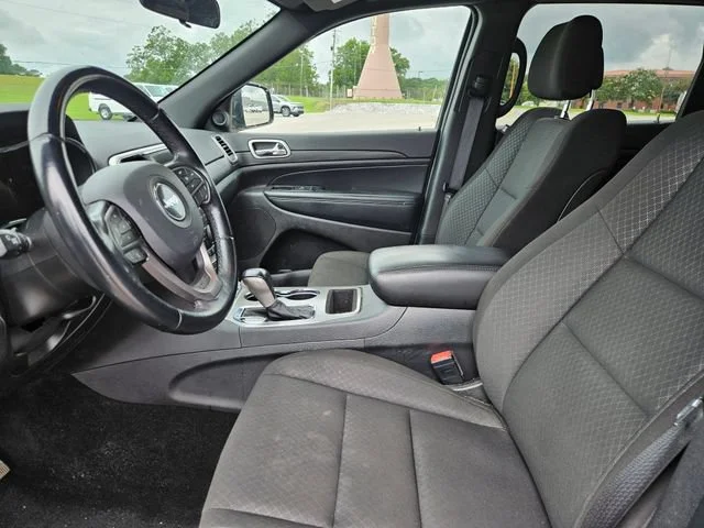 Used 2021 Black Jeep Laredo E image 9
