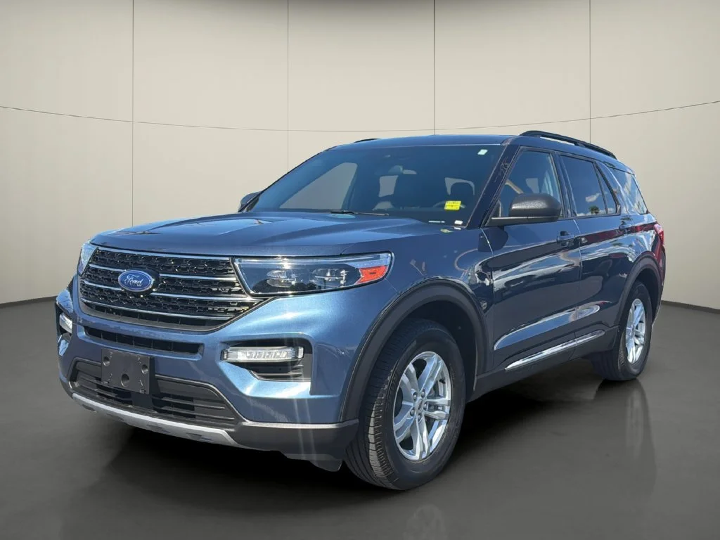 Used 2020 Blue Ford XLT image 3