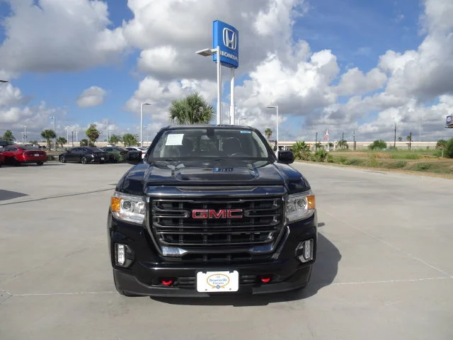 Used 2022 Onyx Black GMC AT4 w/Leather image 2