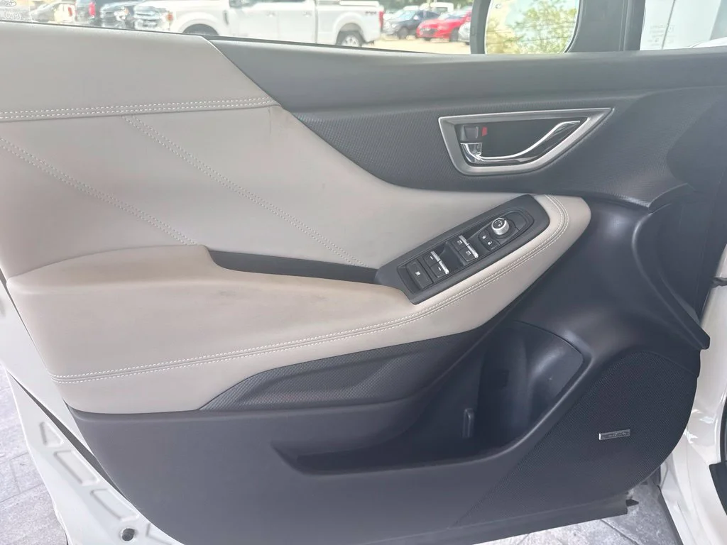 Used 2020 Crystal White Pearl Subaru Limited image 30