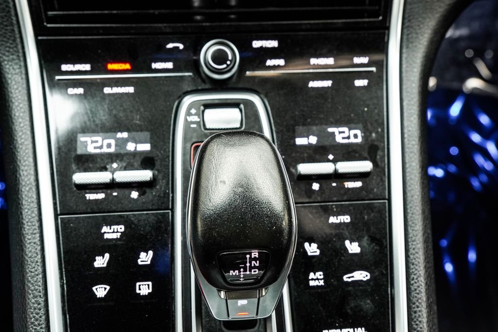 Used 2020 Blue Porsche Base image 27