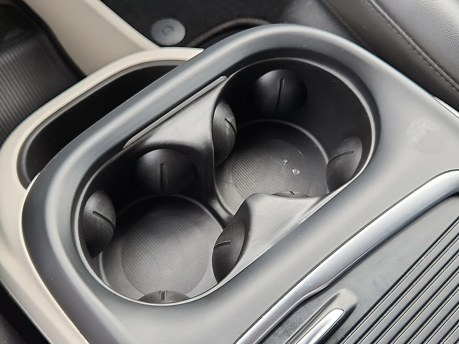 2024 Chrysler Pacifica Touring L - Photo 25