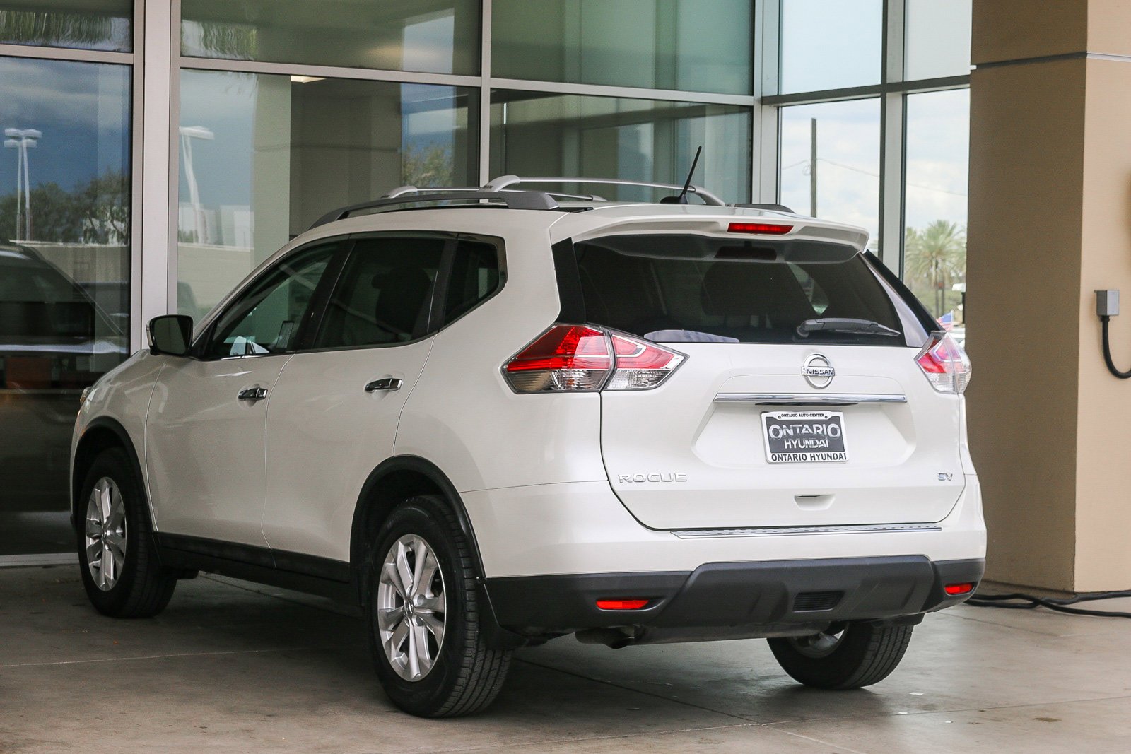 2016 Nissan Rogue SV - Photo 6