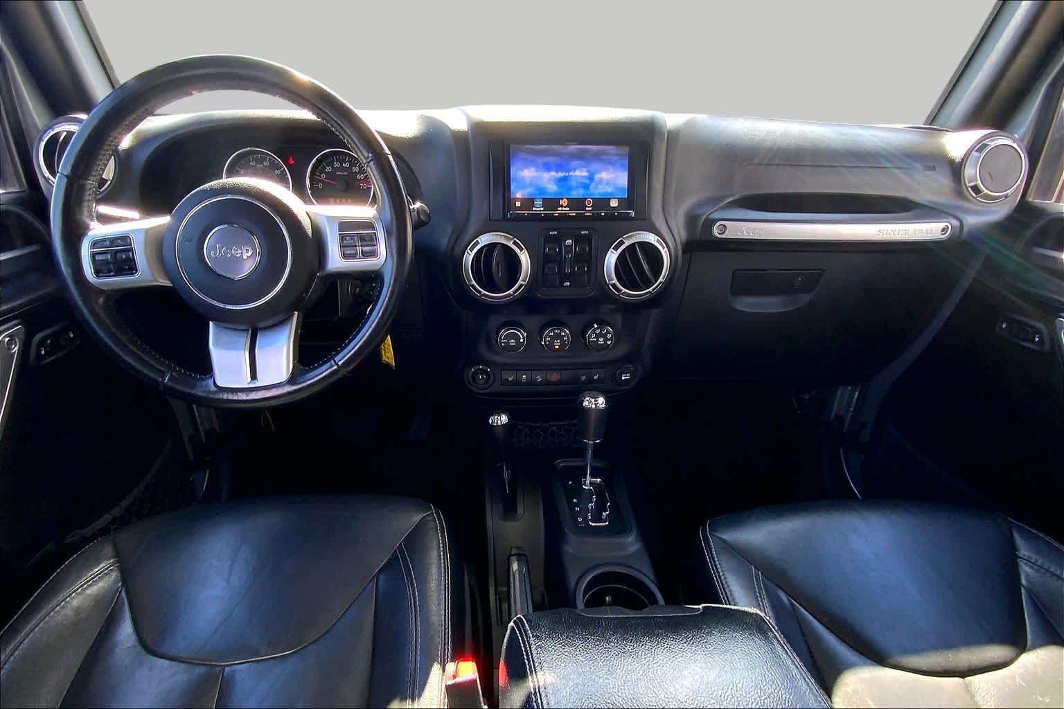 Used 2015 Billet Silver Metallic Clearcoat Jeep Rubicon Hard Rock image 15