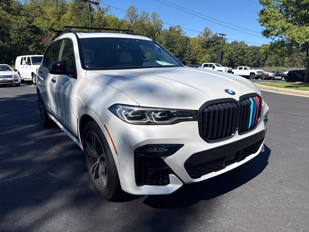 Used 2019 White BMW xDrive50i image 3