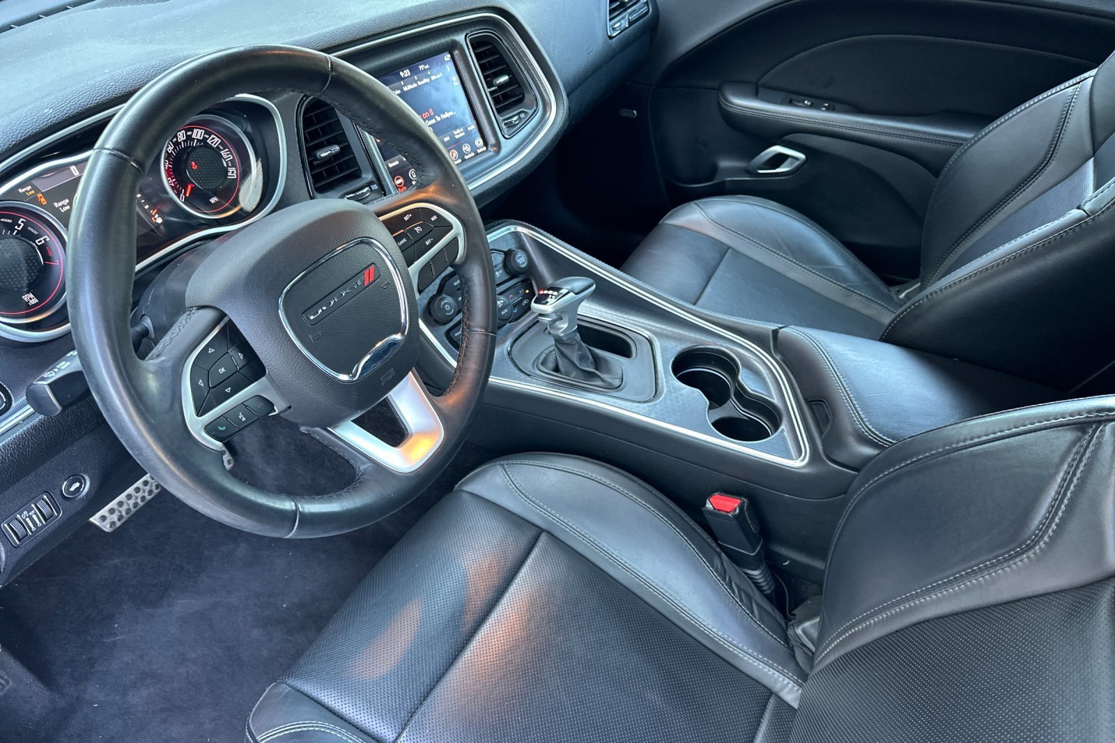 Used 2018 Destroyer Gray Clearcoat Dodge SXT Plus image 9