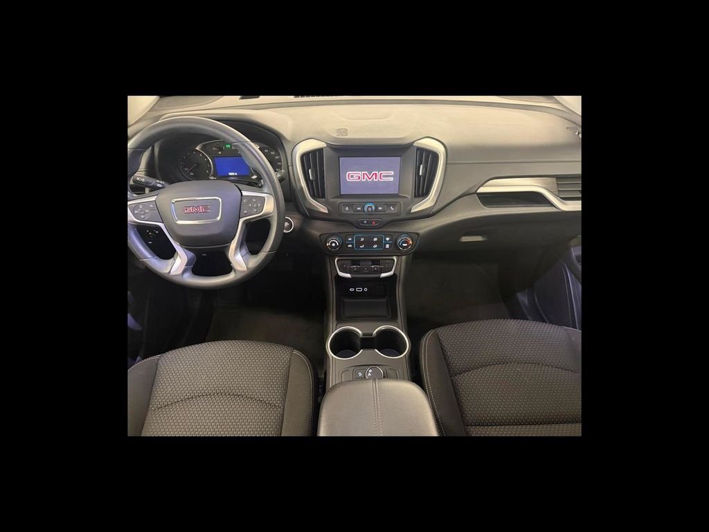 Used 2022 White GMC SLE image 13