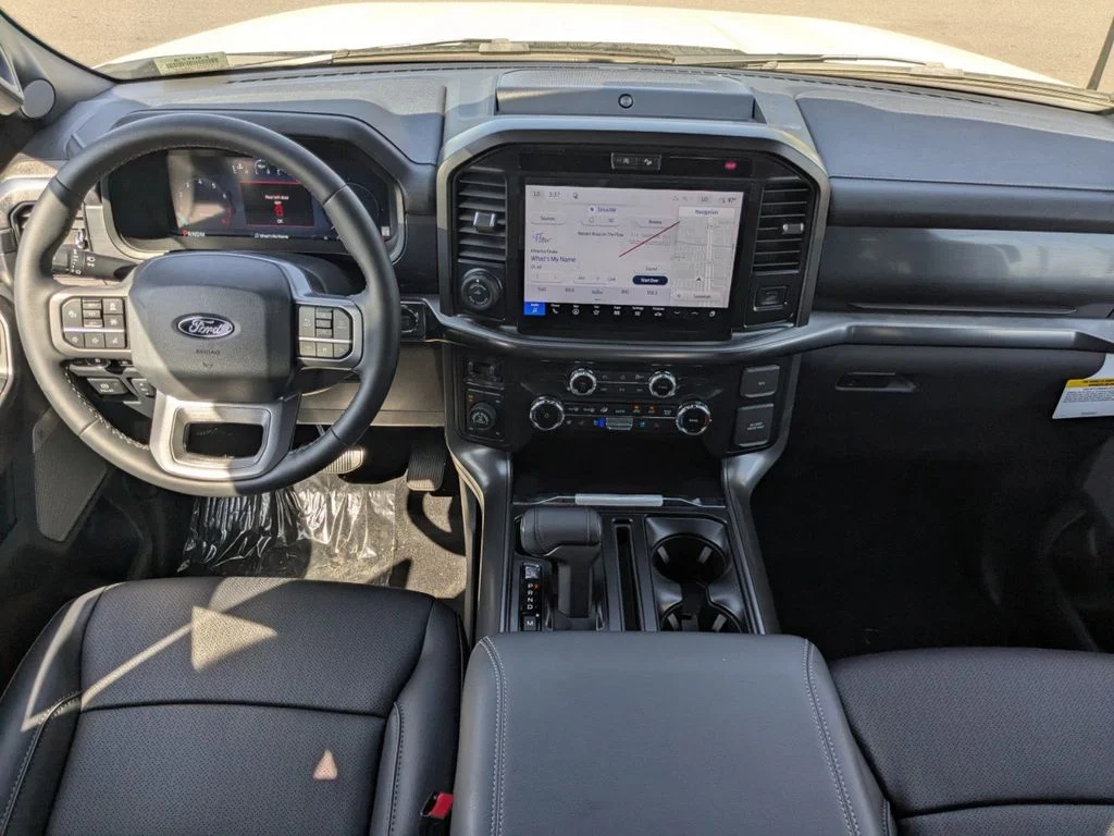 New 2026 Oxford White Ford Lariat image 15