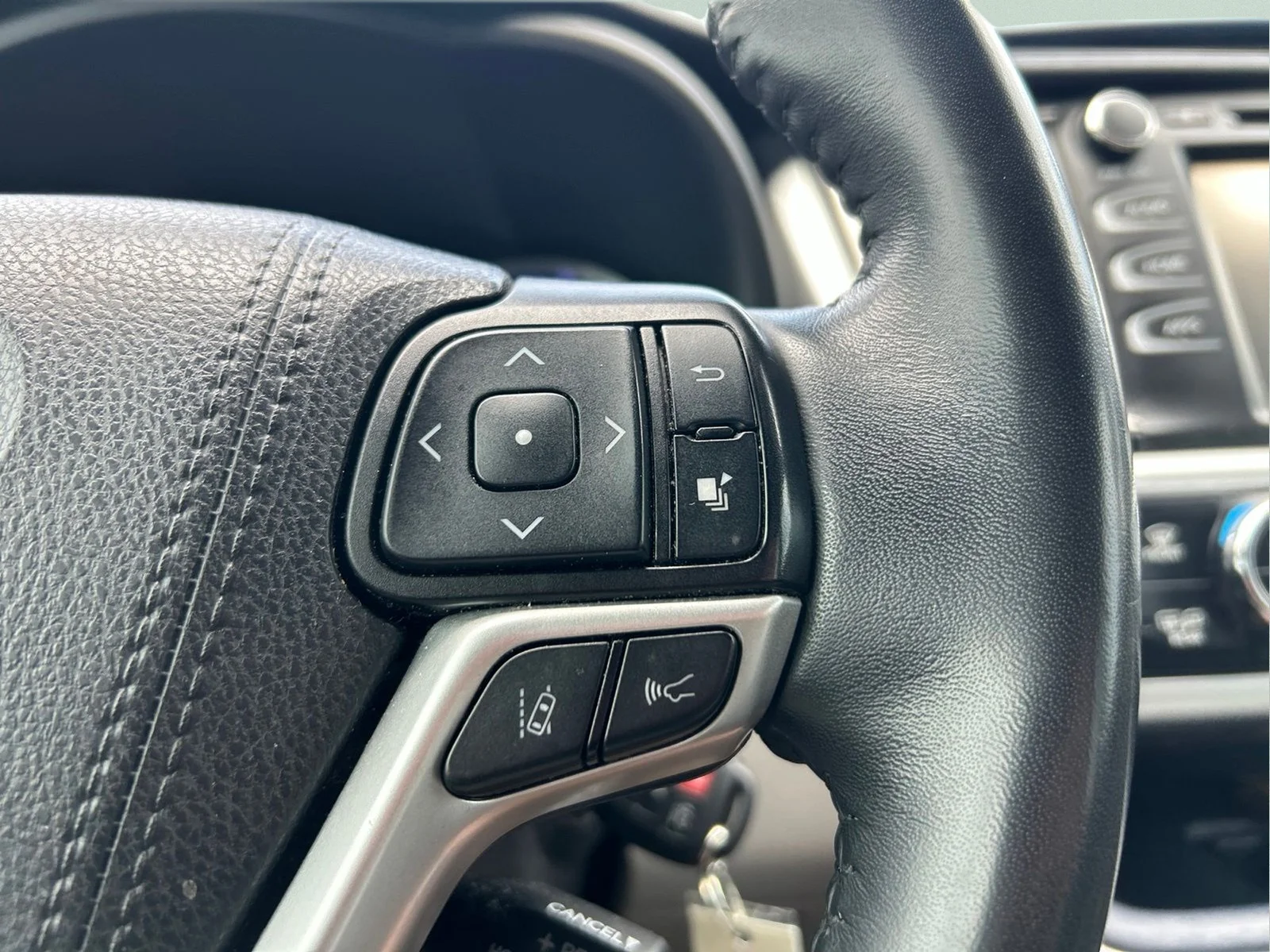 Used 2019 Predawn Gray Mica Toyota LE Plus image 15