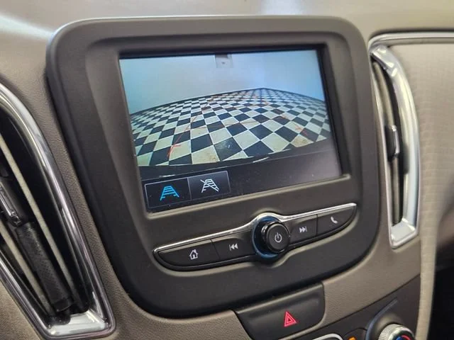 Used 2018 MOSAIC BLACK METALLIC Chevrolet LT image 20