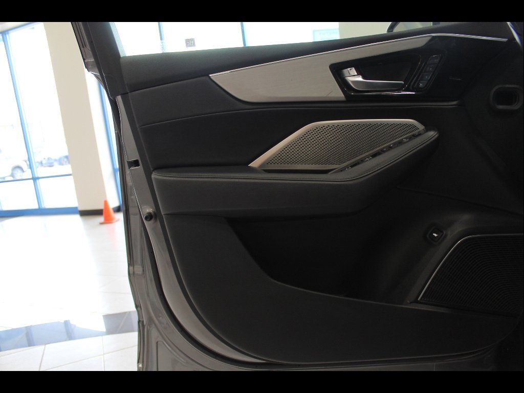 Used 2023 Liquid Carbon Metallic Acura SH-AWD image 15