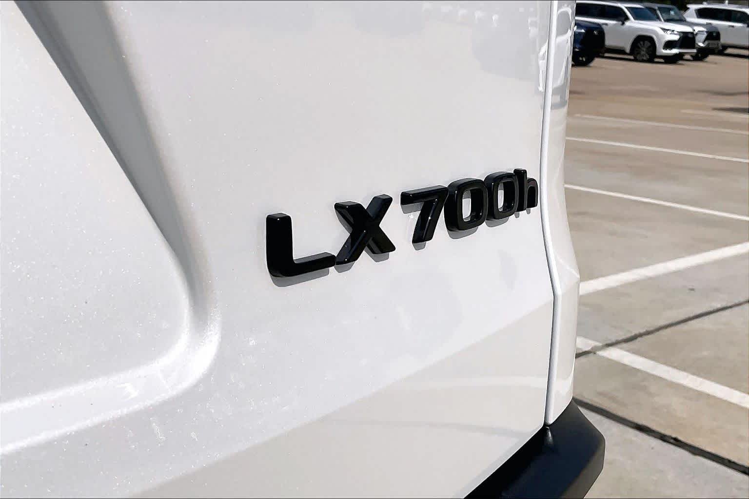New 2026 Eminent White Pearl Lexus LUXURY image 7