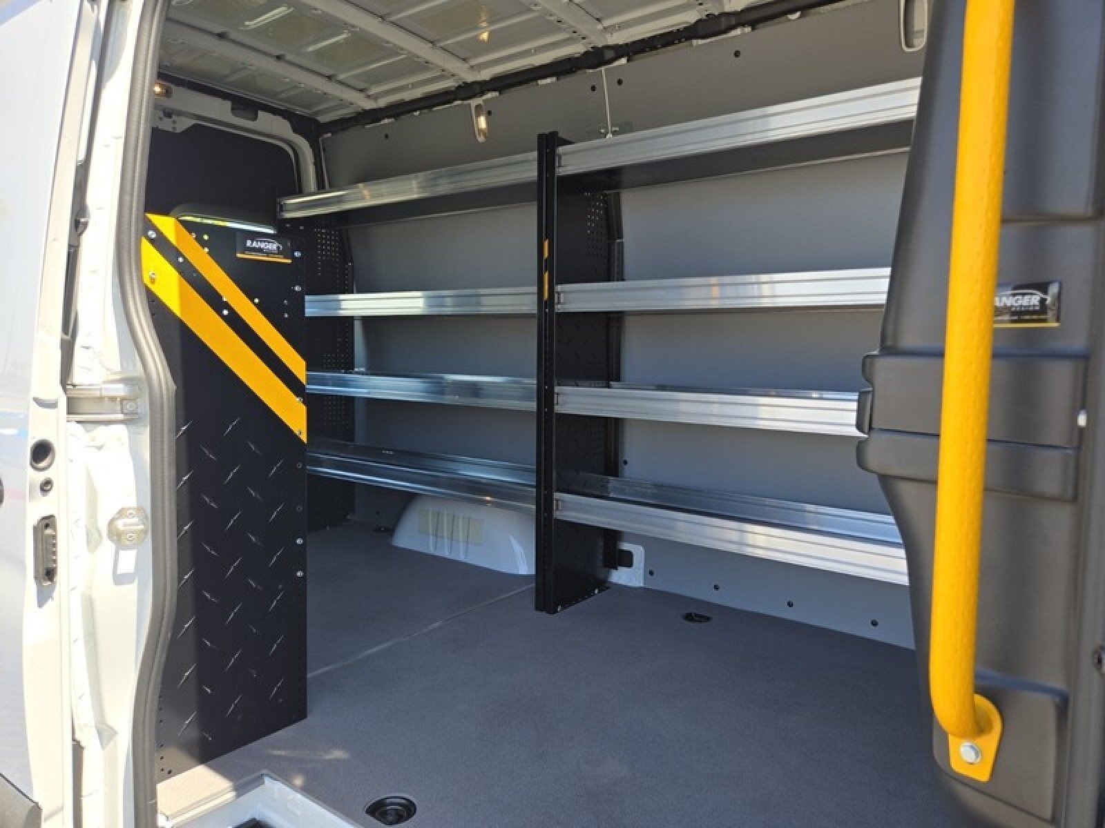 2025 Mercedes-Benz Sprinter Crew Van Base - Photo 15