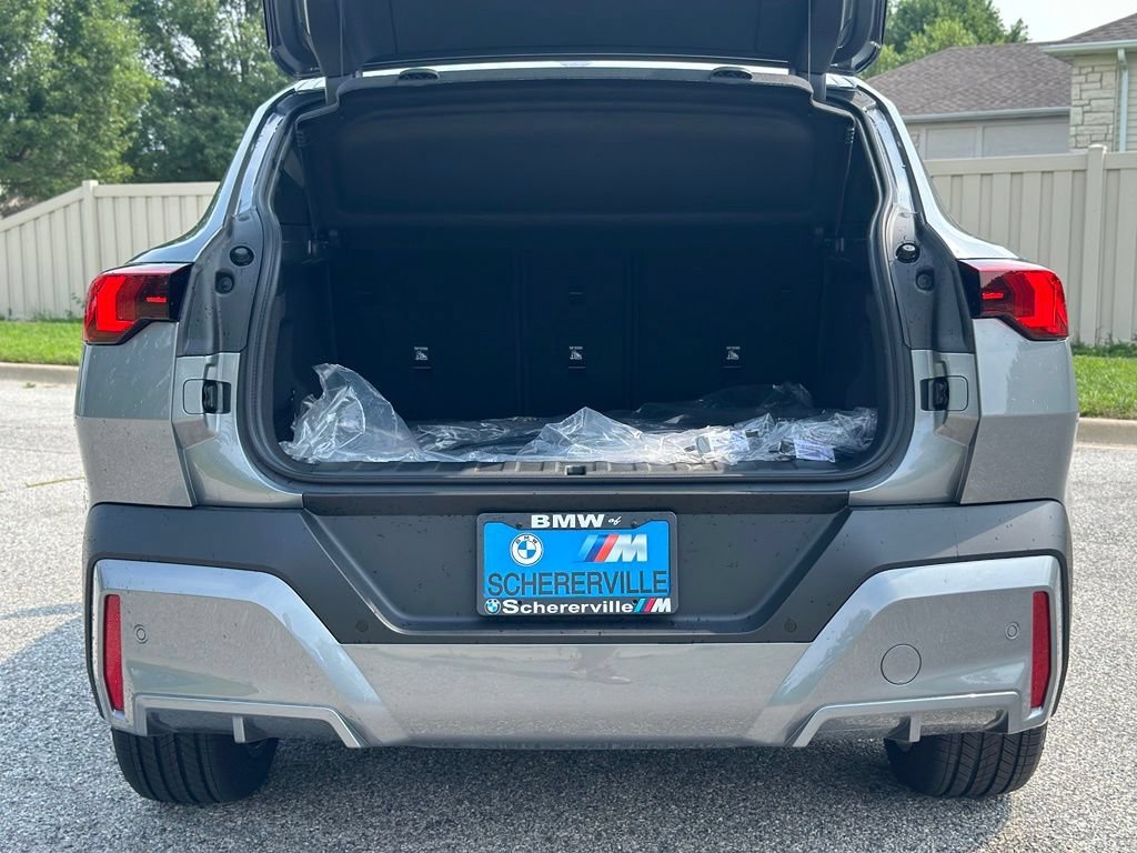 New 2026 Skyscraper Grey Metallic BMW xDrive28i image 24
