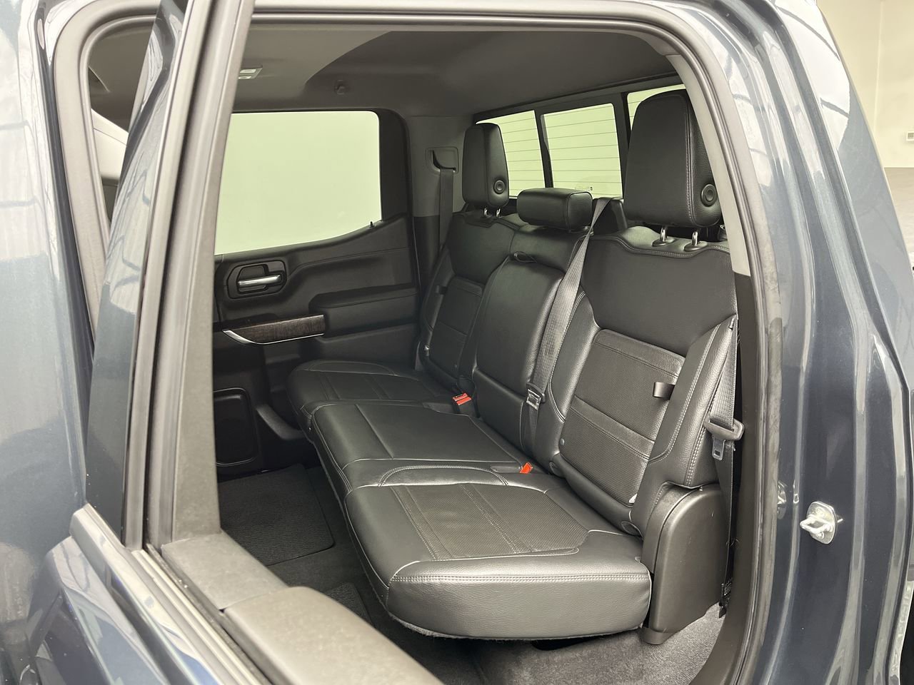 Certified Used 2022 Hunter Metallic GMC Denali image 14