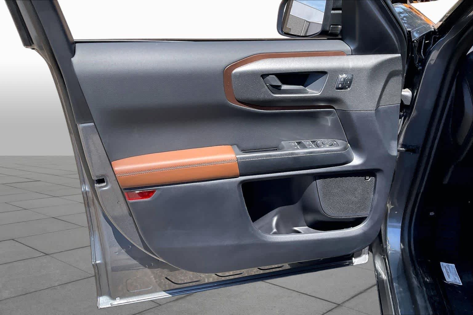 New 2026 Carbonized Gray Metallic Ford Outer Banks image 10