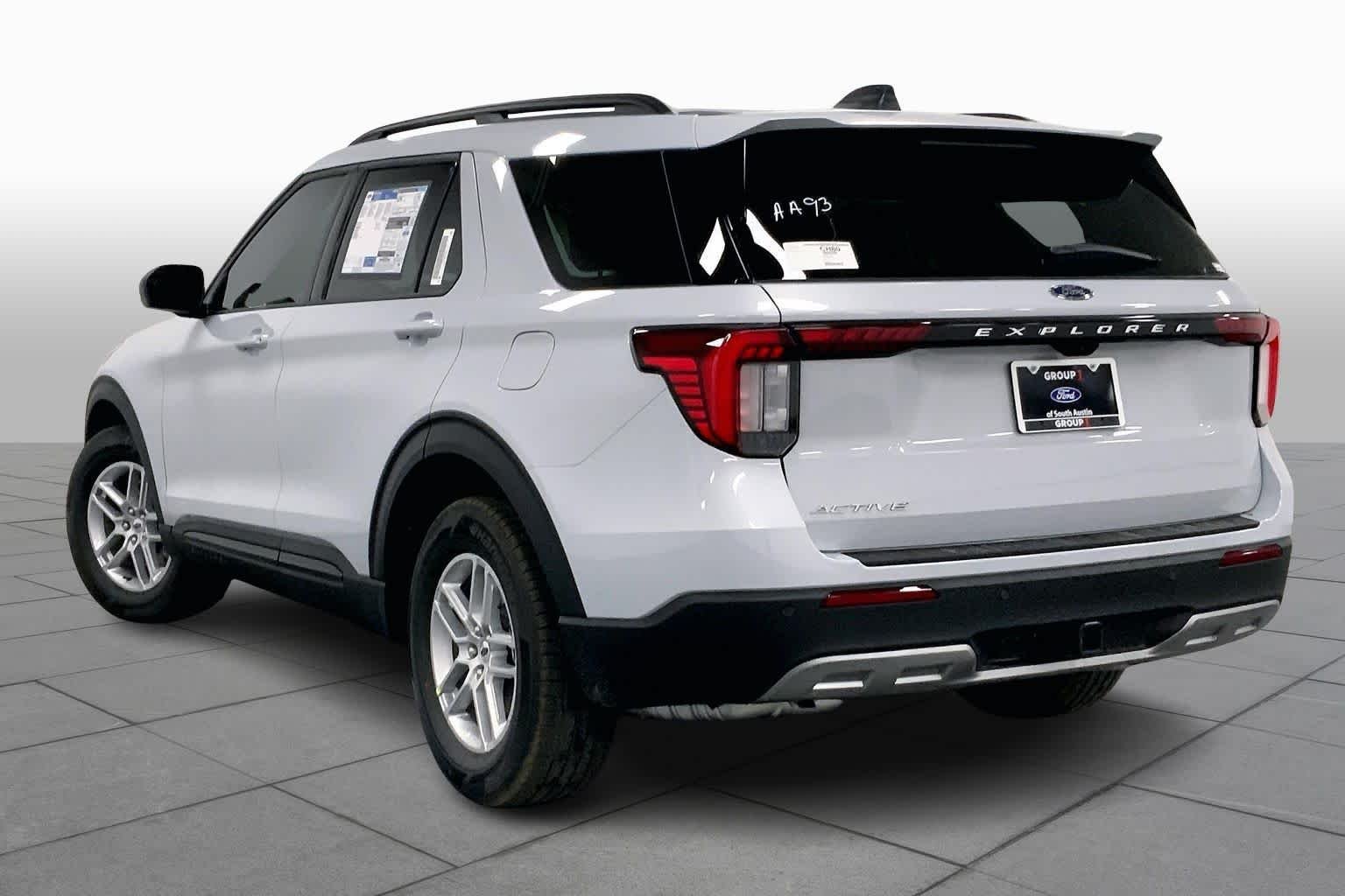 2026 Ford Explorer Active - Photo 11
