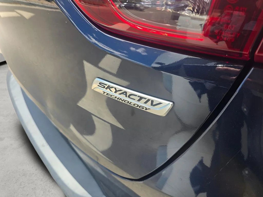 Used 2018 Deep Crystal Blue Mica Mazda Touring image 17