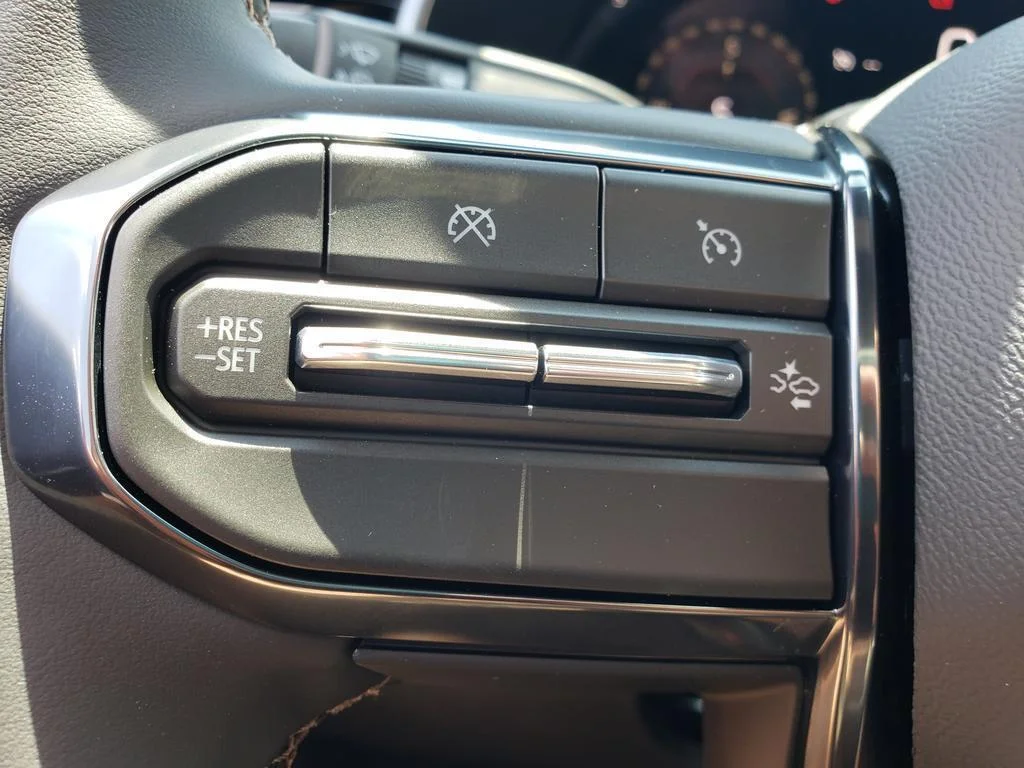 New 2026 Onyx Black GMC 4WD AT4 image 17