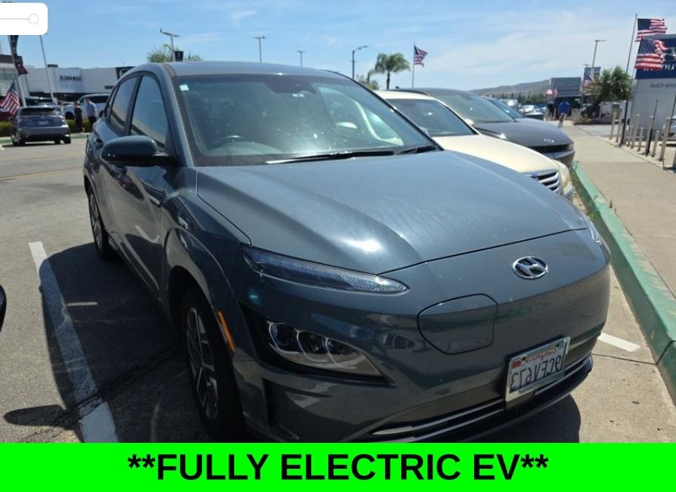 Used 2022 Green Hyundai Limited image 4