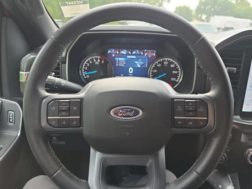 Used 2023 Race Red Ford XLT image 10