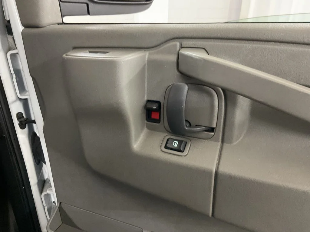 Used 2024 Summit White GMC Work Van image 24