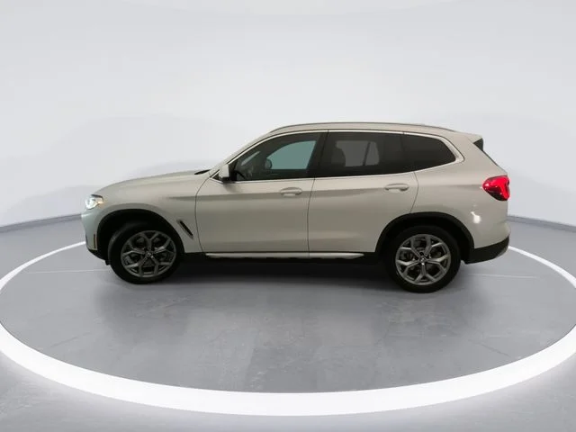 Used 2024 White BMW sDrive30i image 9