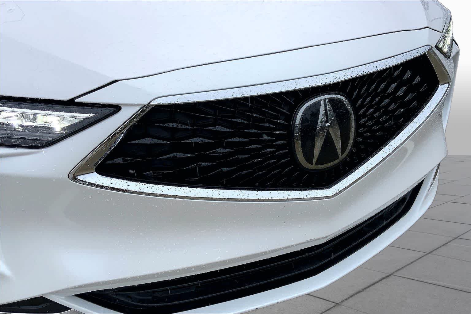 Used 2023 Platinum White Pearl Acura  image 25