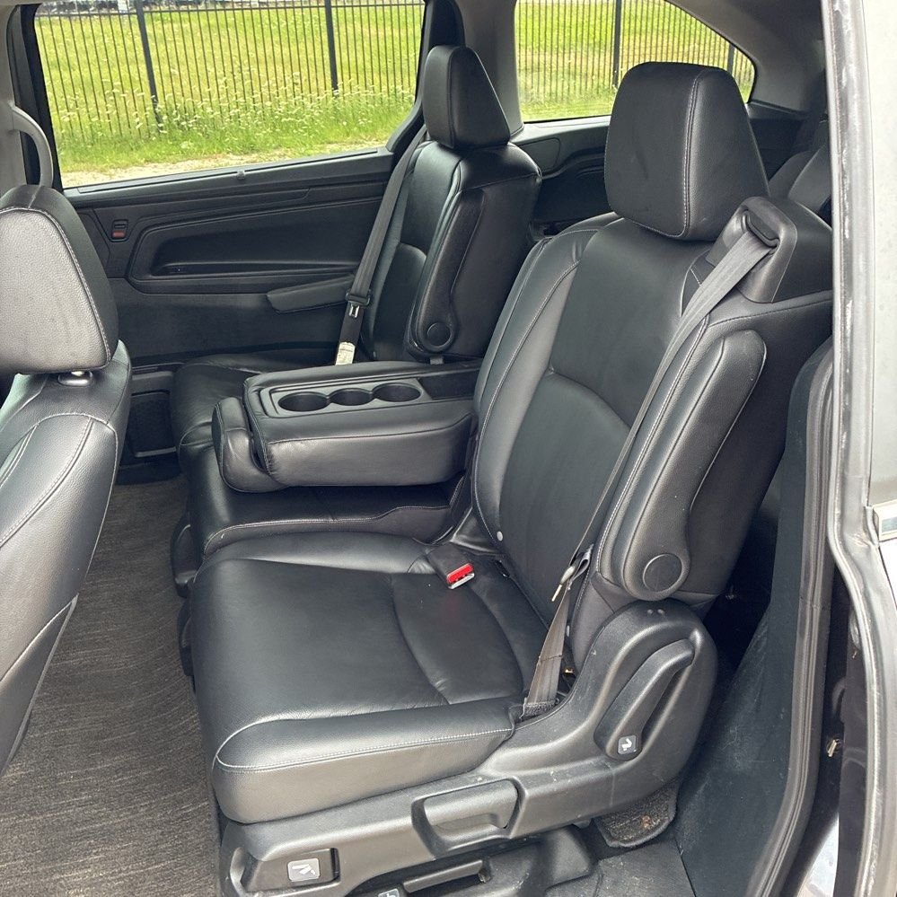 Used 2023 Gray Honda EX-L image 8