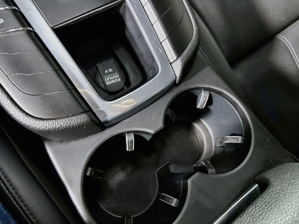 Used 2020 White Porsche Base image 15
