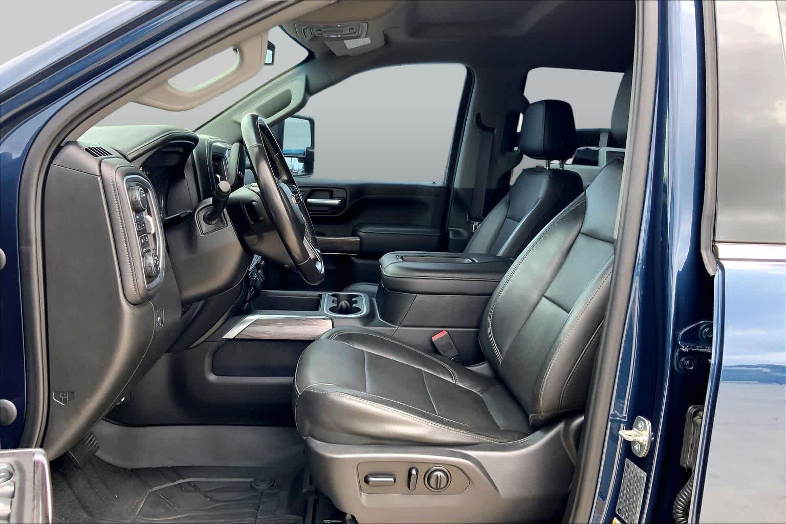 Used 2020 Northsky Blue Metallic Chevrolet LTZ image 15