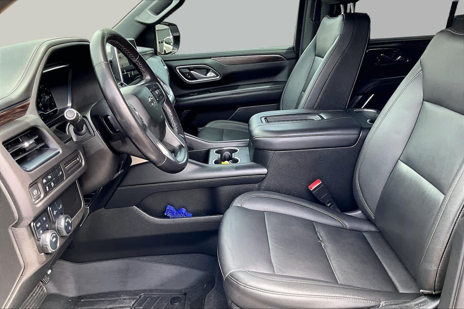 Used 2022 Summit White Chevrolet Z71 image 10