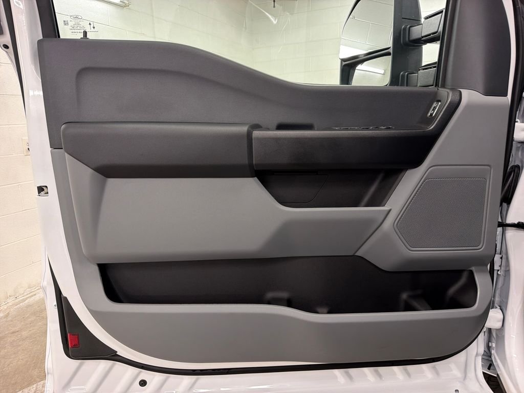 New 2027 White Ford XL image 15