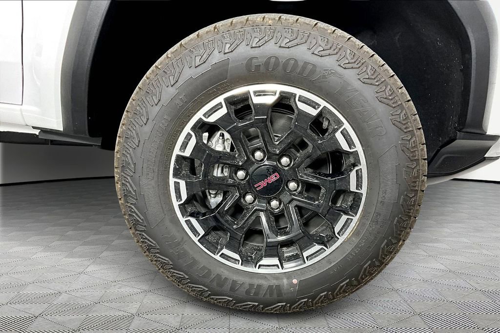 2026 GMC Canyon AT4 - Photo 12