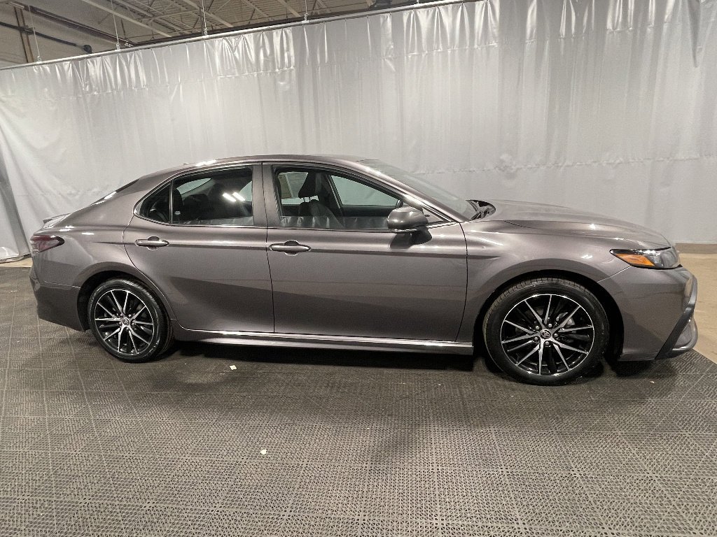 Used 2023 Predawn Gray Mica Toyota SE image 9