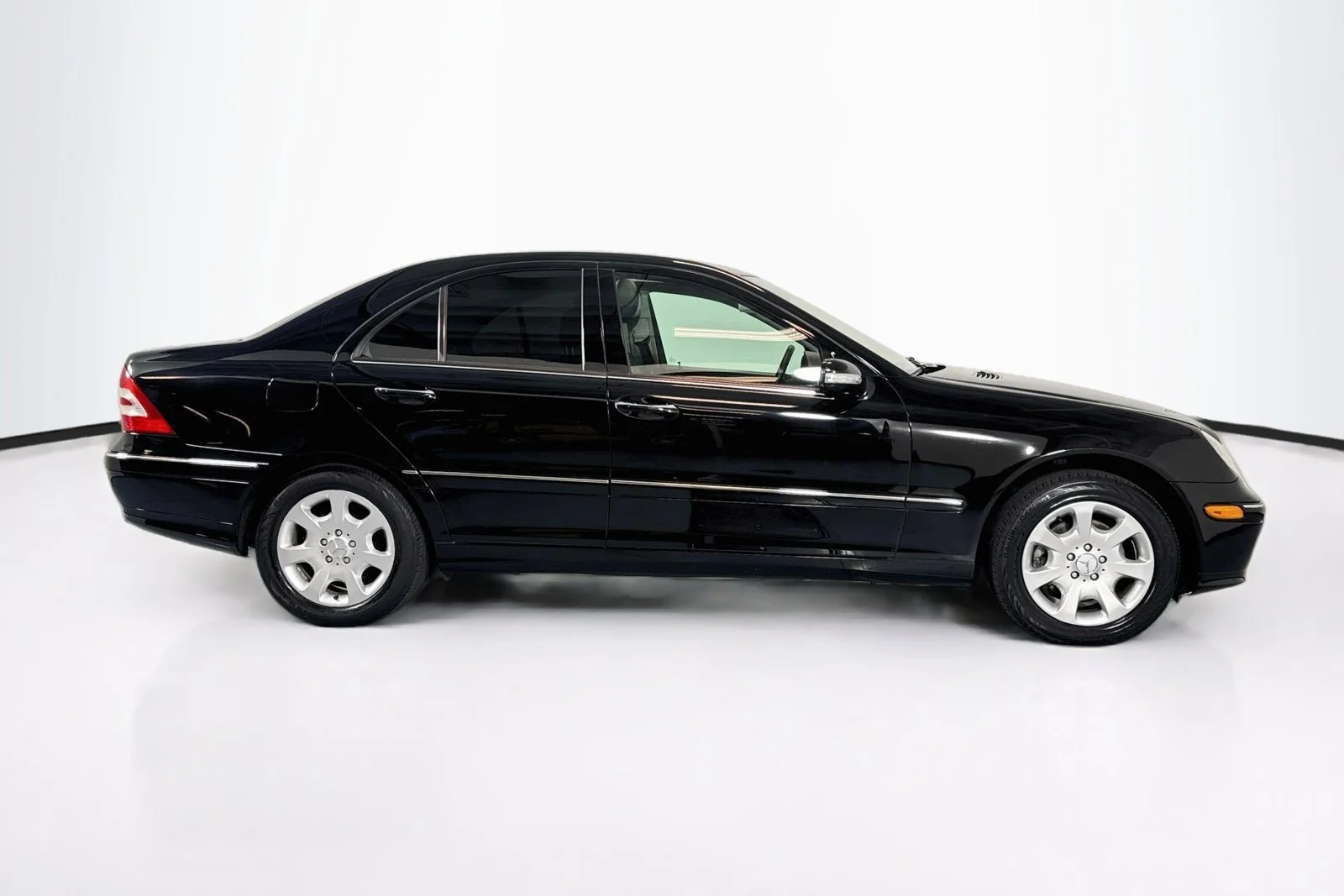 Used 2006 Black [Black] Mercedes-Benz Sport image 4