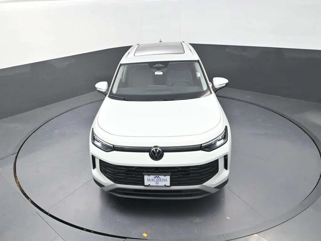 2026 Volkswagen Tiguan SE - Photo 14