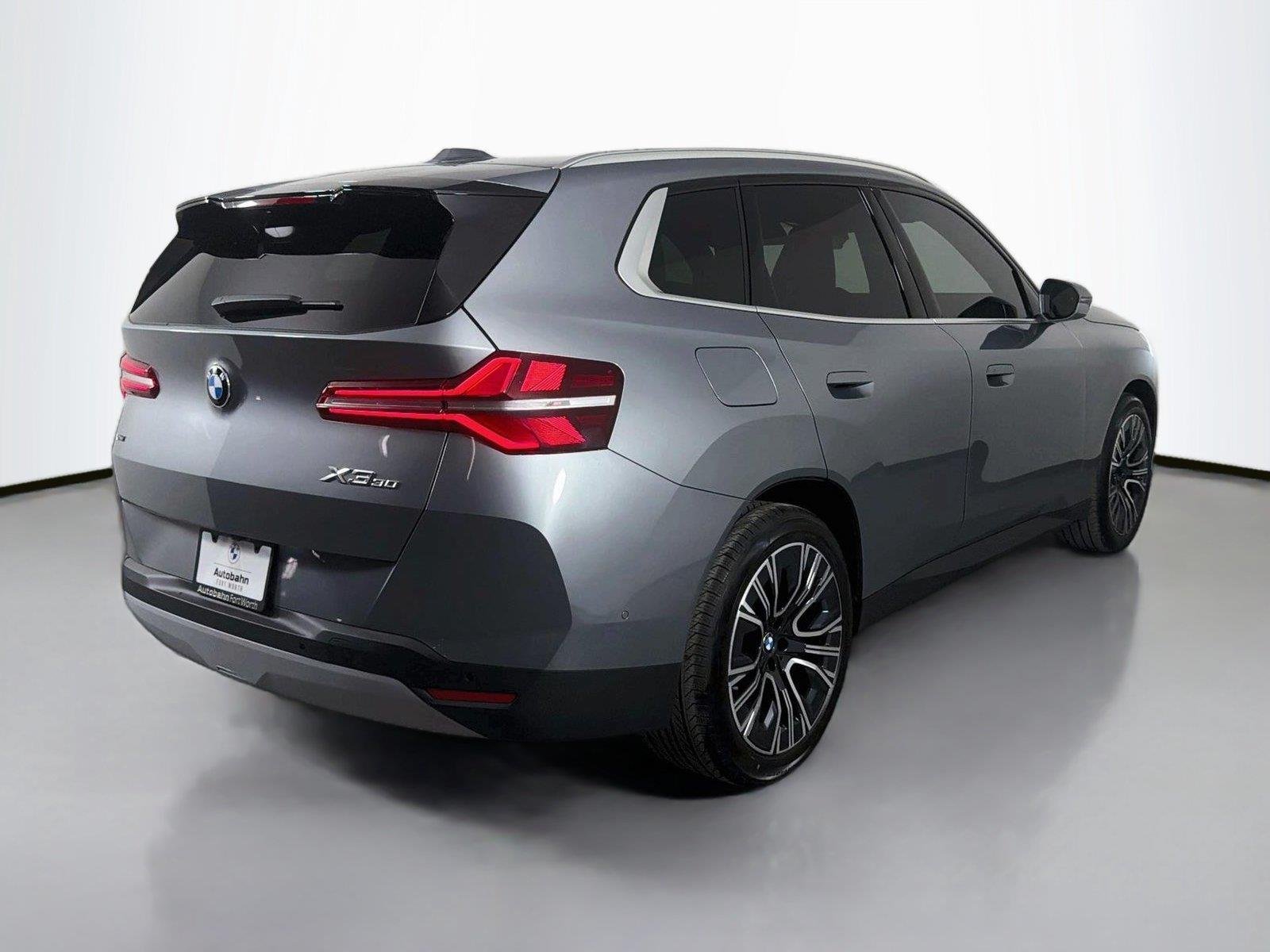 New 2026 Skyscraper Grey Metallic BMW 30 xDrive image 5