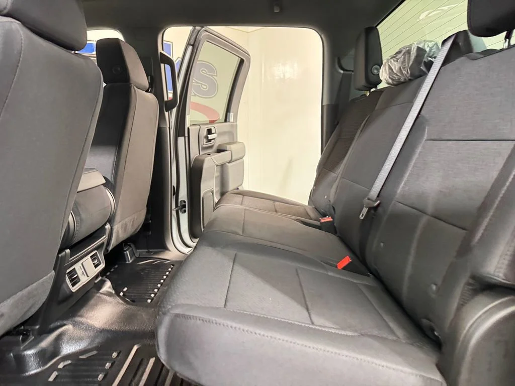 New 2026 Summit White GMC Pro image 10