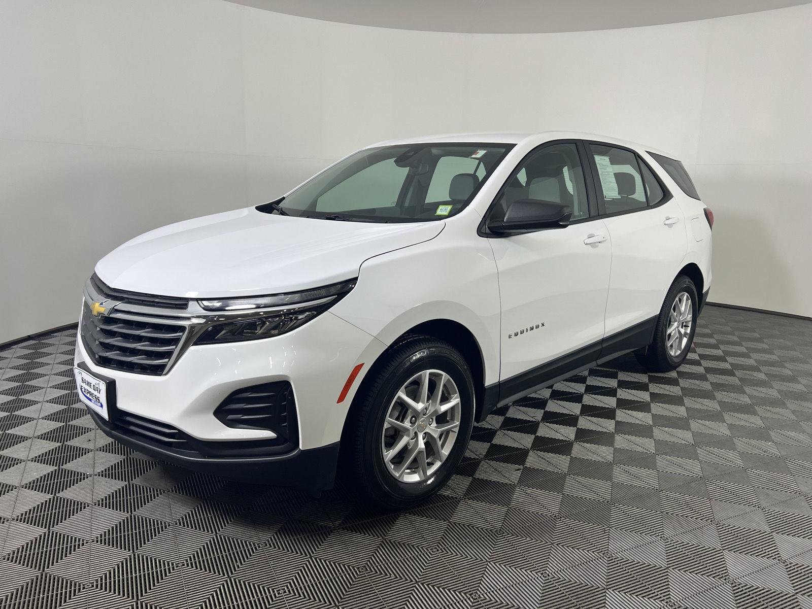 Used 2024 Summit White Chevrolet LS image 27
