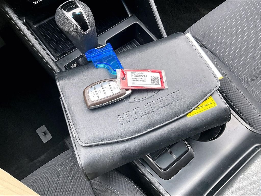 Used 2019 Black Hyundai Value image 29