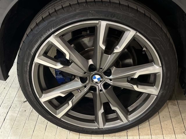 Used 2020 Gray BMW M35i image 14