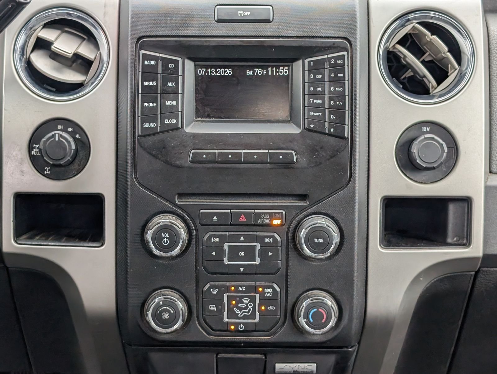 Used 2014 Ingot Silver Ford XLT image 16