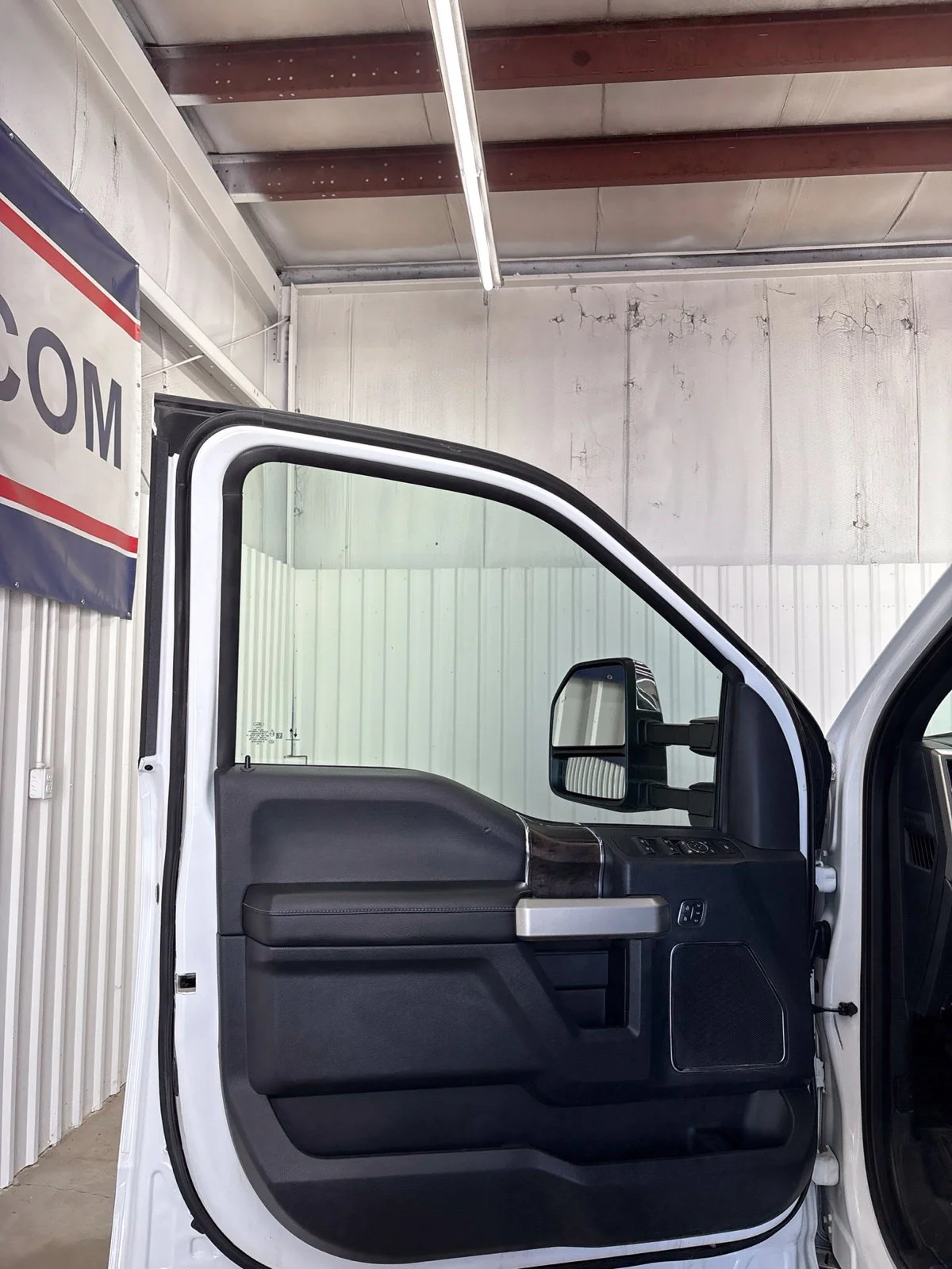 Used 2022 White Ford Lariat image 8