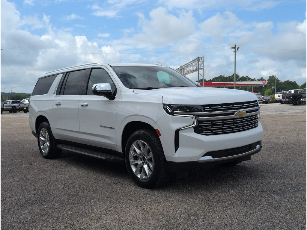 Used 2023 WHITE Chevrolet 2WD 4dr Premier image 7